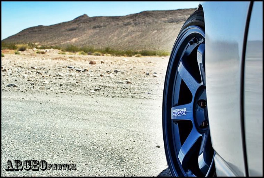 Nissan 300ZX wheels Rays Volk Racing TE37 18″ 10.5J ET15 255/35