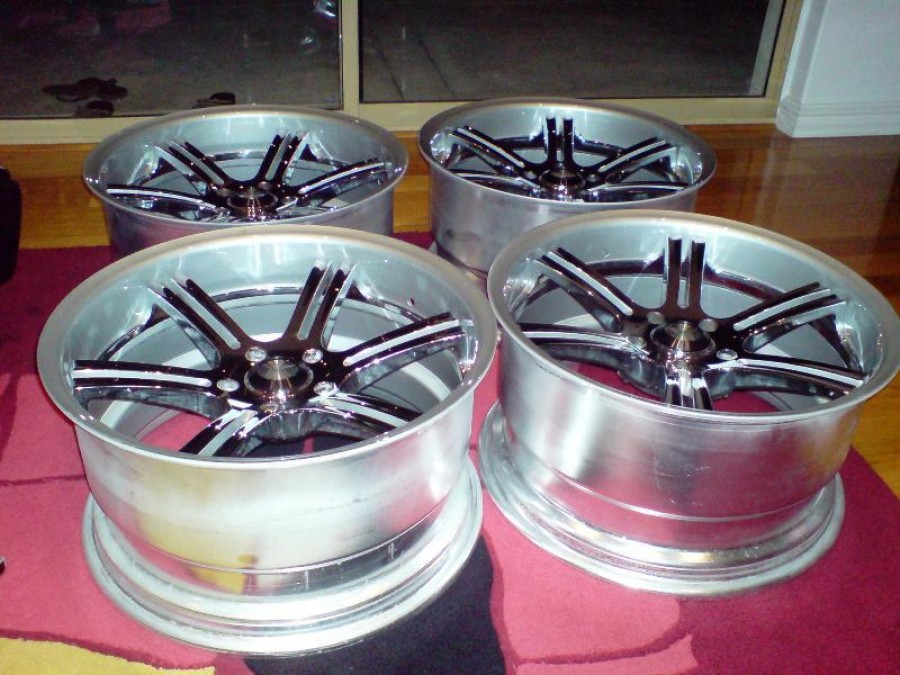 Nissan Cefiro wheels Do Luck Double Six 18″ 9.5J ET15 225/45