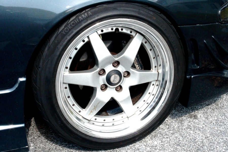 Nissan Silvia S14 wheels SSR Longchamp XR-4Z 18″ 9.5J ET12 235/40 Zenki 