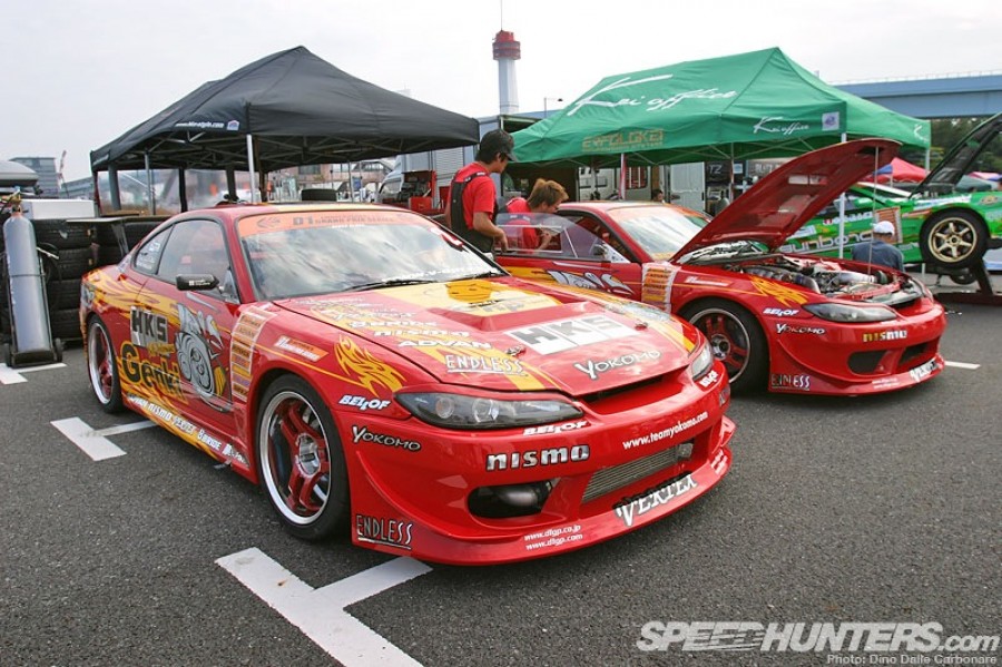 Nissan Silvia S15 wheels Advan Yokohama Super Racing 17″ 9J ET4 235/40 18″ 10J ET6 265/35
