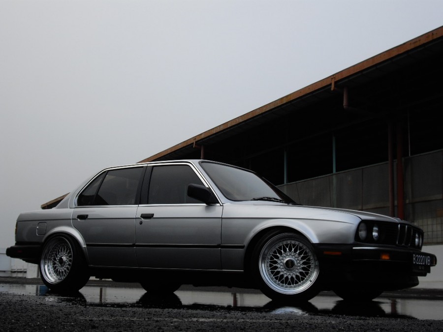 BMW 3 series E30 wheels BBS RS 17″ 8.5J ET8 205/45 9.5J 215/45
