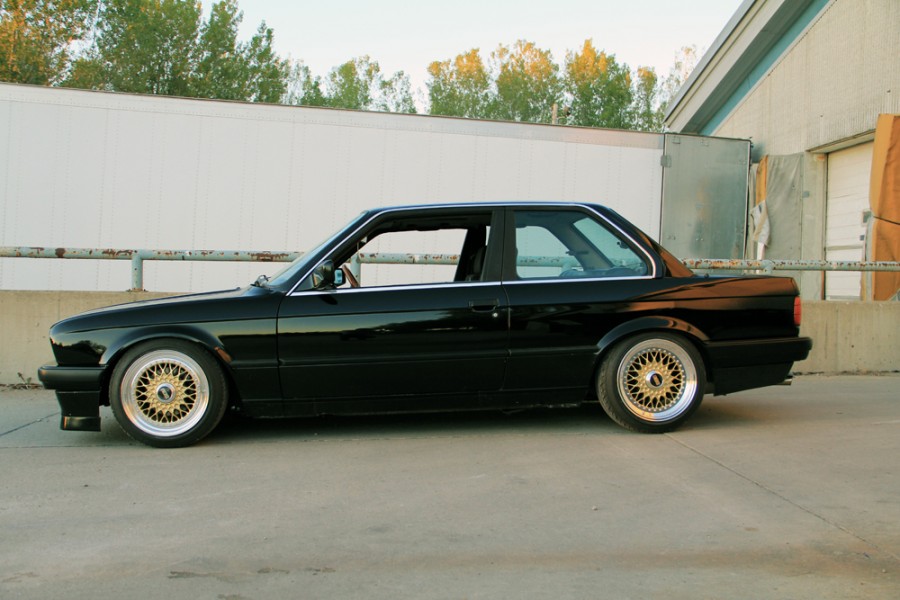BMW 3 series E30 wheels BBS RS 16″ 8.5J ET56 205/45 9J ET36