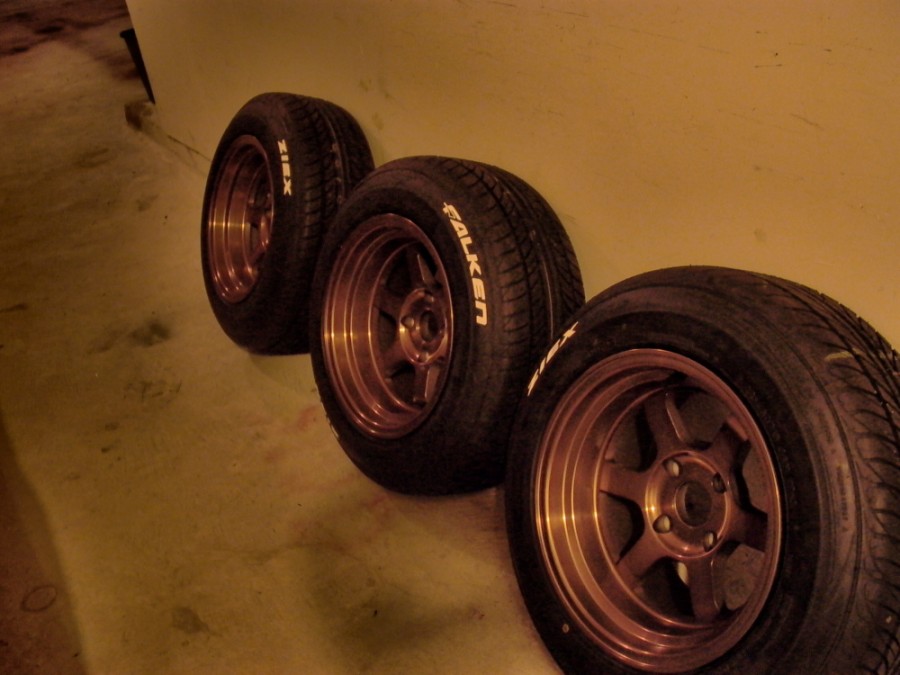 Datsun 280ZX wheels Rota Grid V 15″ 9J ET-15 225/60