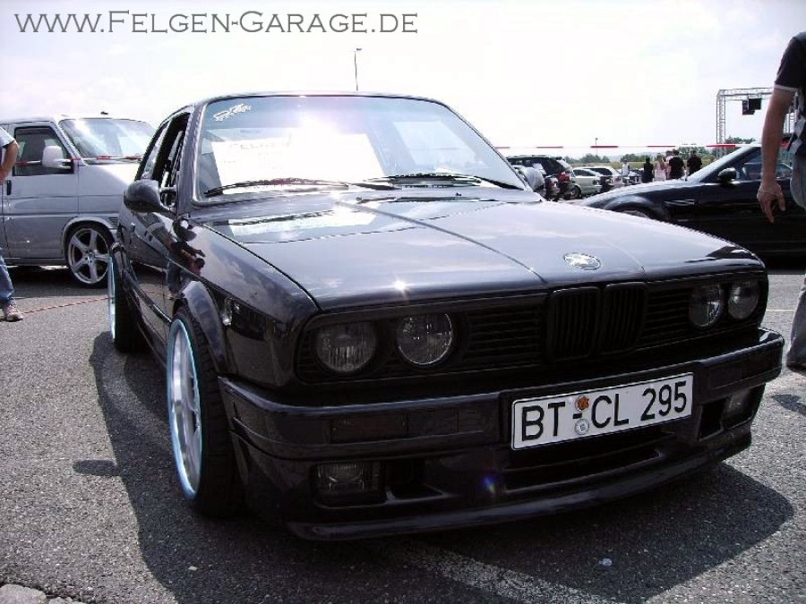 BMW 3 series E30 rines Work Rezax 2 18″ 9J ET13 215/35 10J 255/30