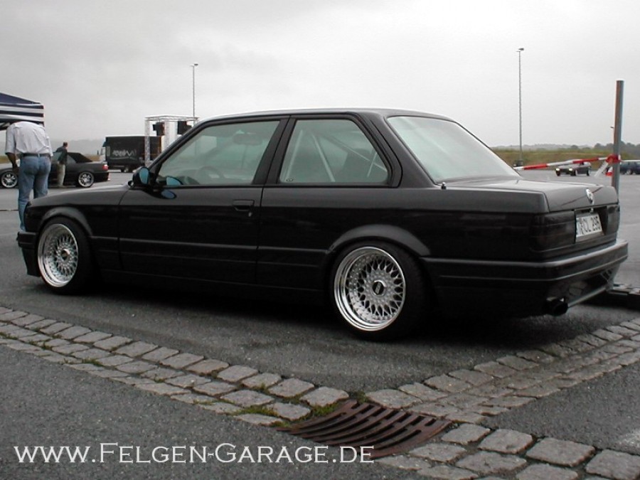 BMW 3 series E30 rines BBS RS1 16″ 9.5J ET4 215/40 11J ET21 245/35