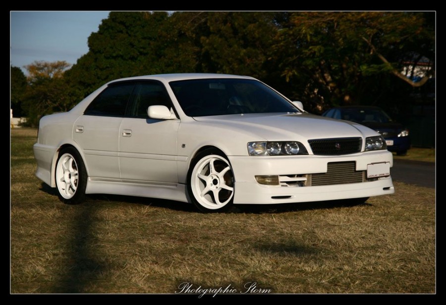Toyota Chaser 100 roues Buddy Club P1 R18 9J ET30 245/40