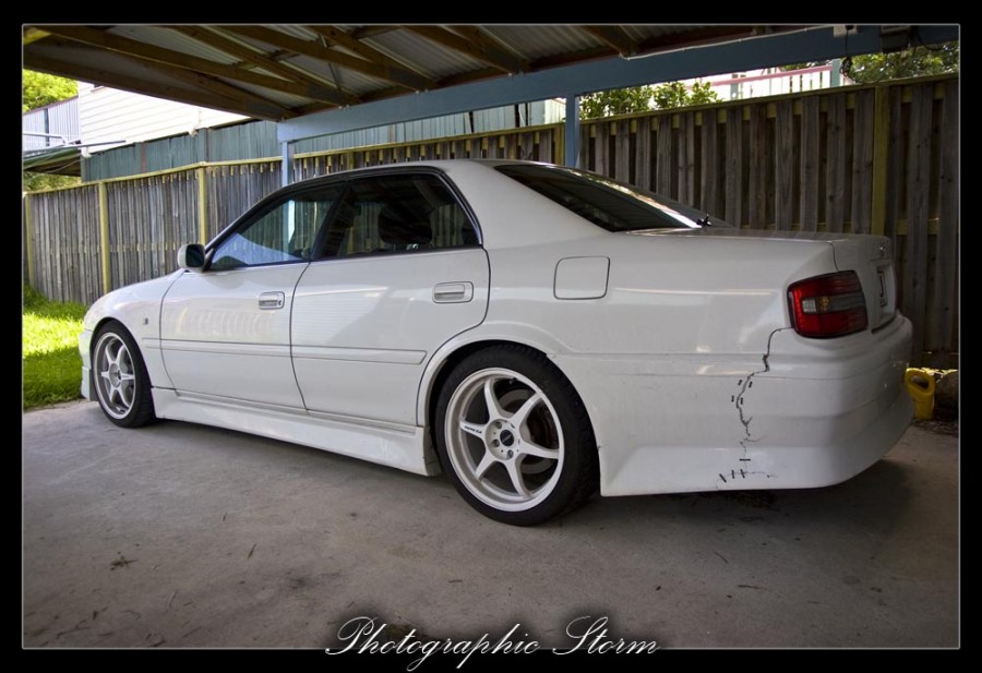 Toyota Chaser 100 roues Buddy Club P1 R18 9J ET30 245/40