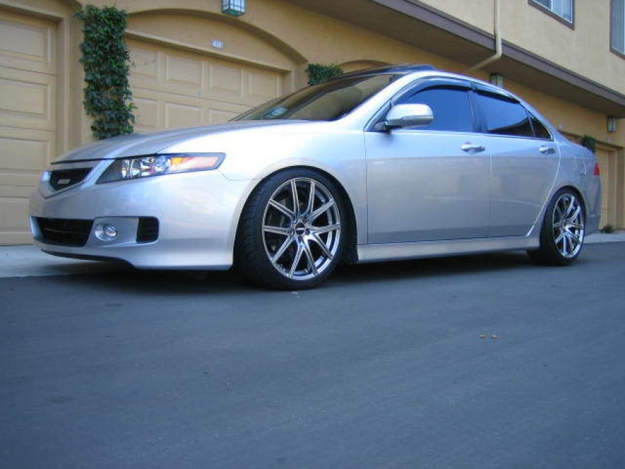 Acura TSX roues AME Tracer FS-01 R18 8J ET40 215/40 9J 225/40