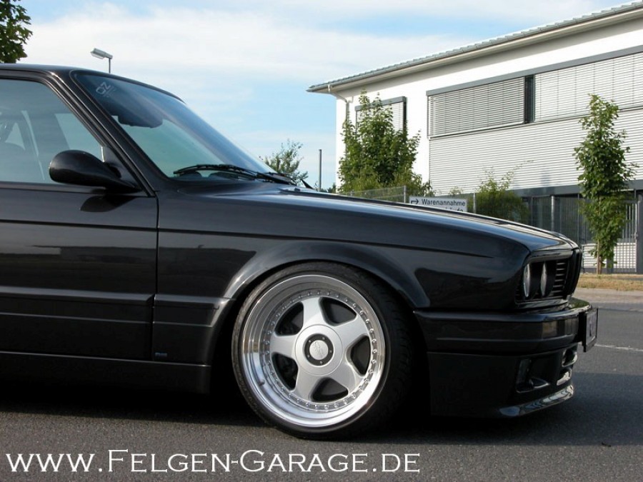 BMW 3 series E30 roues OZ Racing Futura R16 9.5J ET4 215/40 11J ET8 245/35